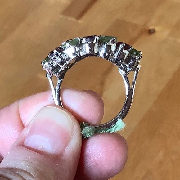 𝅺STERLING SILVER GARNET/PERIDOT/EMERALD RING SIZE US 8.5​​ - Picture 5 of 10